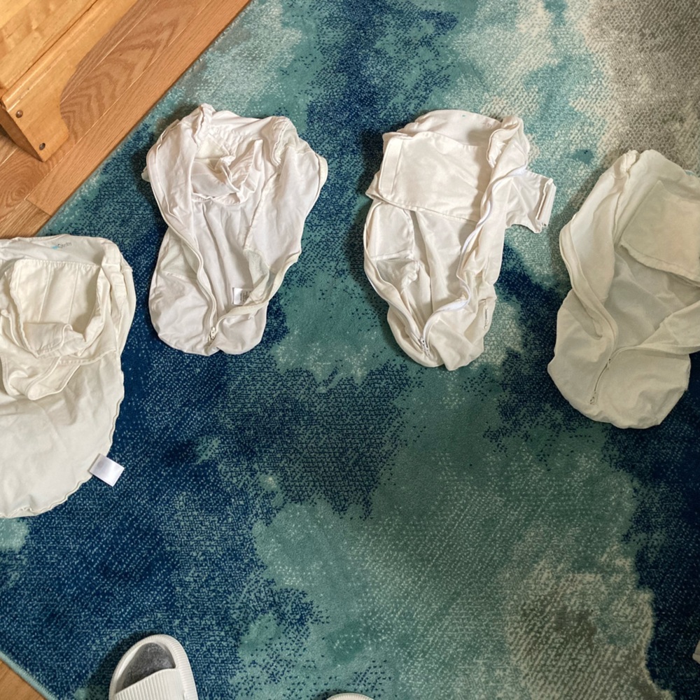 SNOO medium swaddles